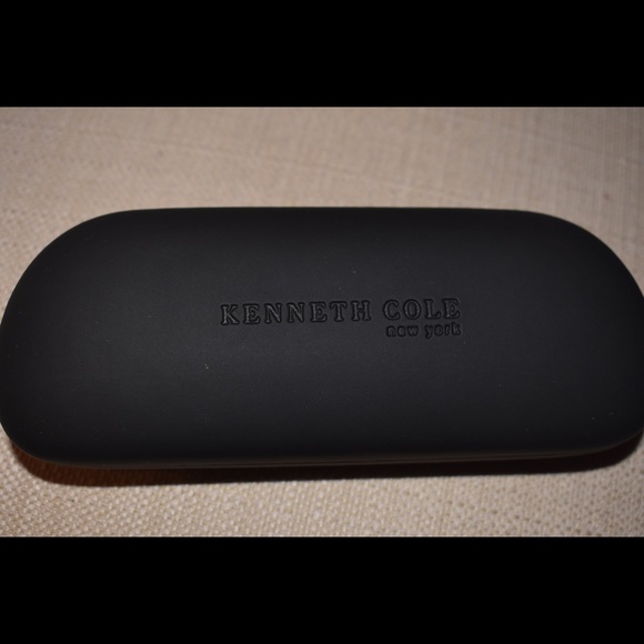 Kenneth Cole Glasses Case - Picture 2 of 4